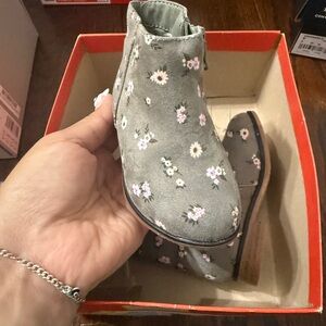 Floral Kids Boots - Gray
